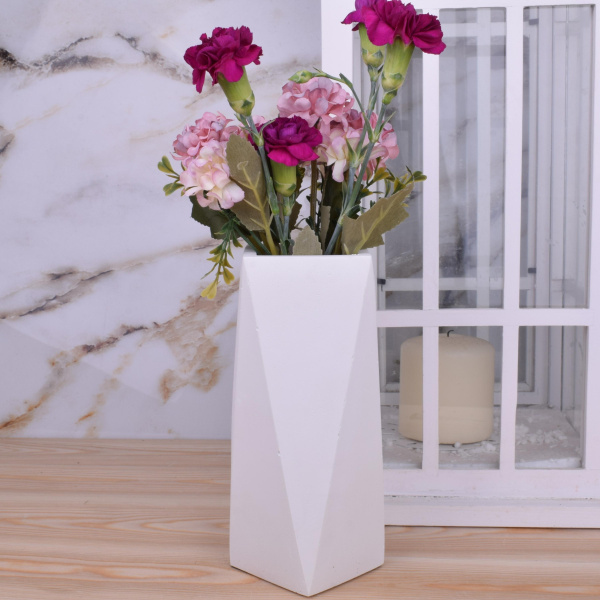 Vase "Christine" Design aus Beton weiß